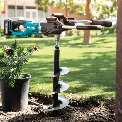 Makita DG001GM105 40V MAX XGT Li-Ion 1/2" Earth Auger Looks Great and Performs Even Better!