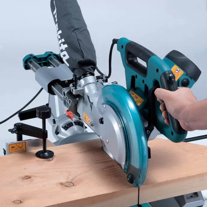 Makita LS1018L Corded 10 Sliding Compound Mitre Saw With Laser
